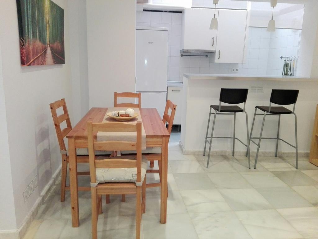 Centrico Apartamento Con Patio Privado セビリア エクステリア 写真