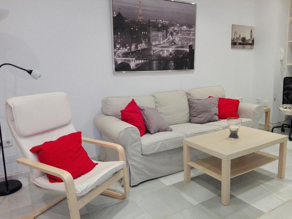 Centrico Apartamento Con Patio Privado セビリア エクステリア 写真